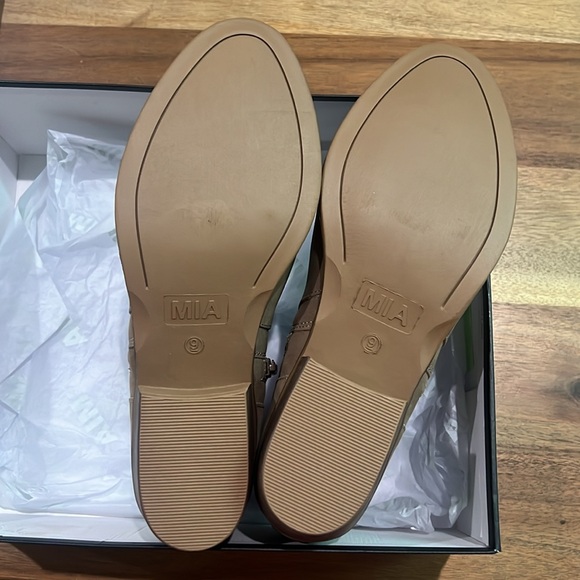 MIA Joslyn brown booties, size 9 - Picture 5 of 7